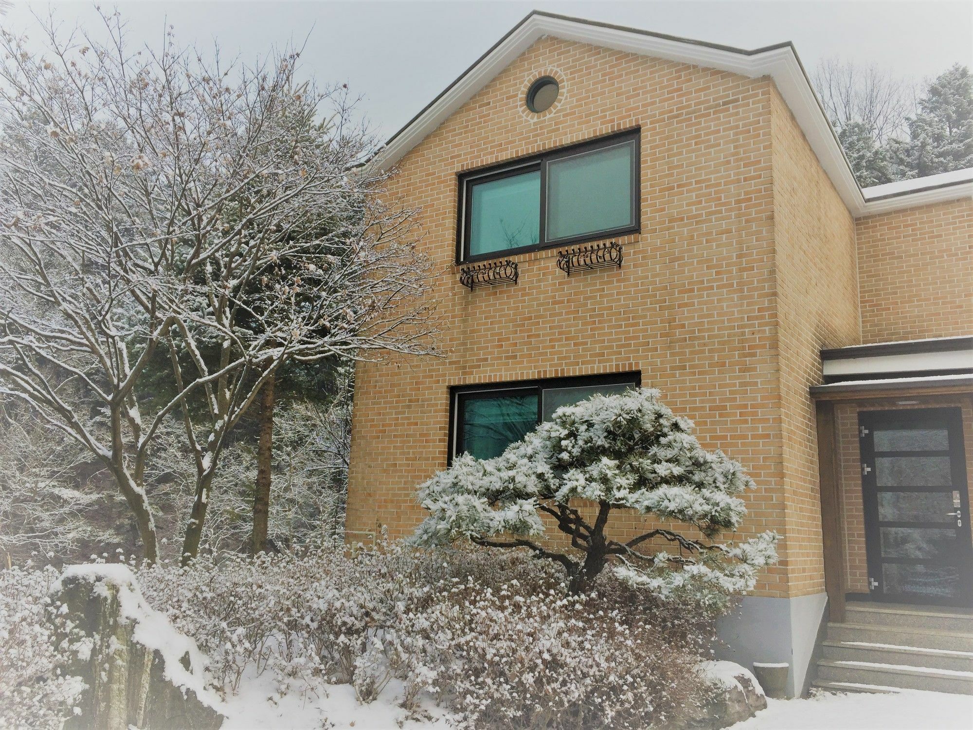 Everlast Guesthouse Yongin Bagian luar foto